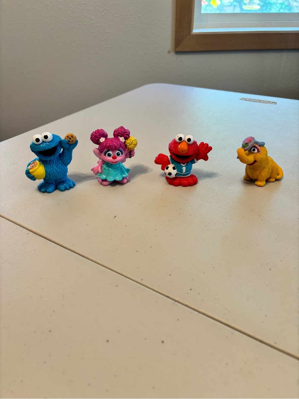 Sesame Street Mini Character Toy Set - Blue, Pink, Red, Yellow set/4 
Bag 2